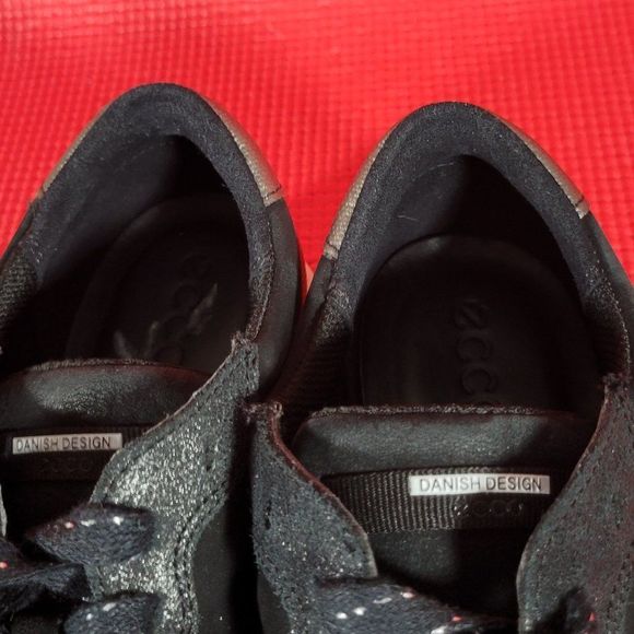 Ecco Danish Design Sneakers - Women's US 8 / EU 39 - Picture 6 of 8